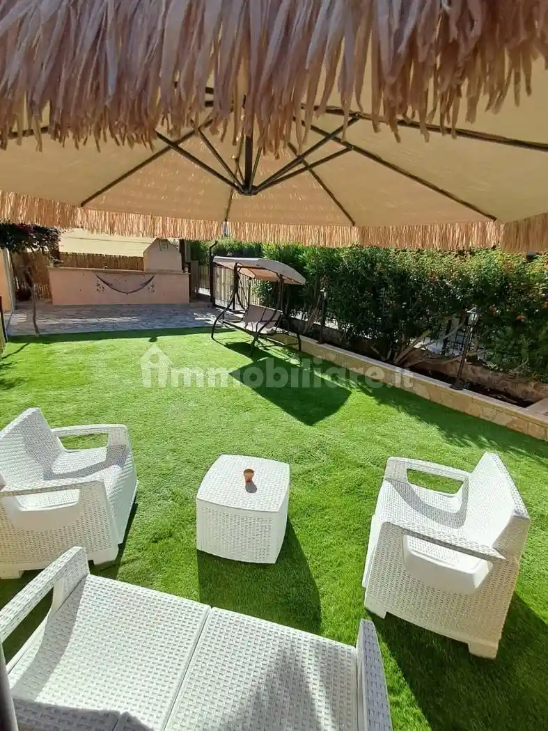 Villa in affitto a Campofelice di Roccella