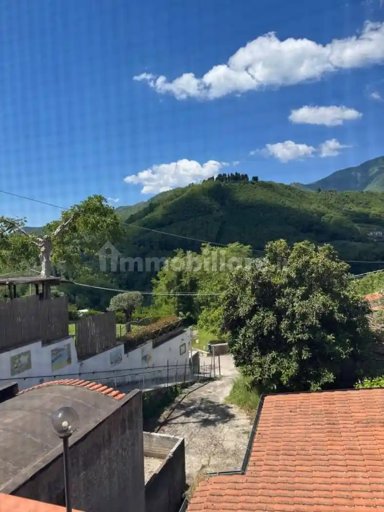 Appartamento in vendita a Tramonti