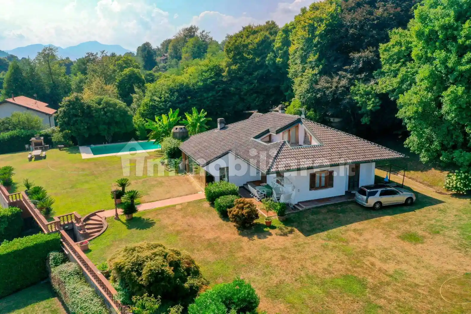 Villa in vendita a Arizzano