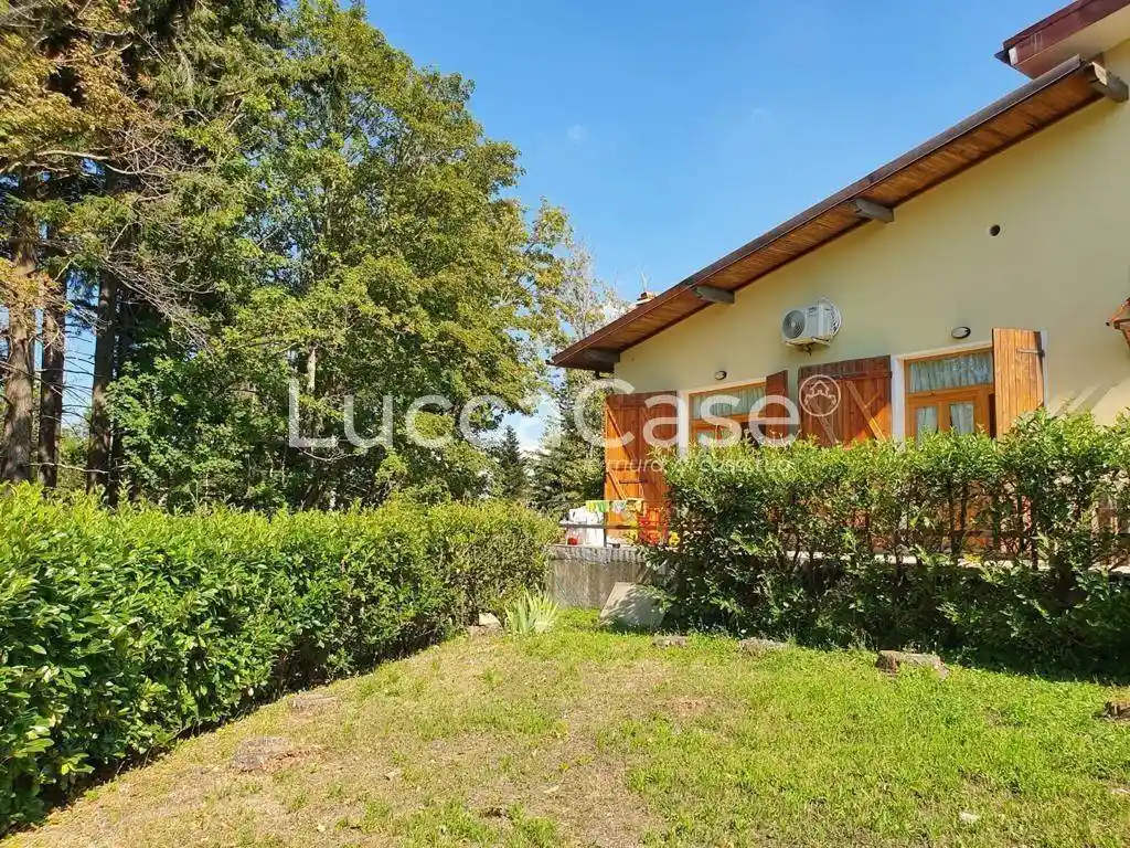 Casa indipendente in vendita a Villa Basilica