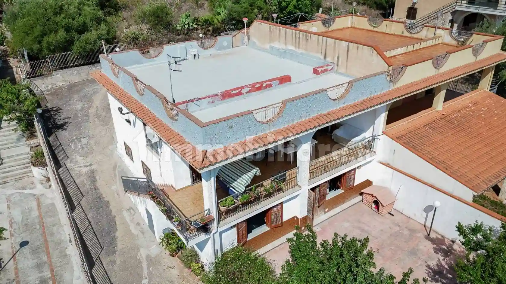 Villa - foto 2