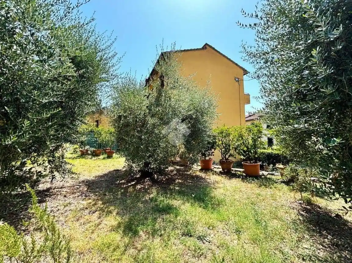 Casa indipendente in vendita a Capraia e Limite