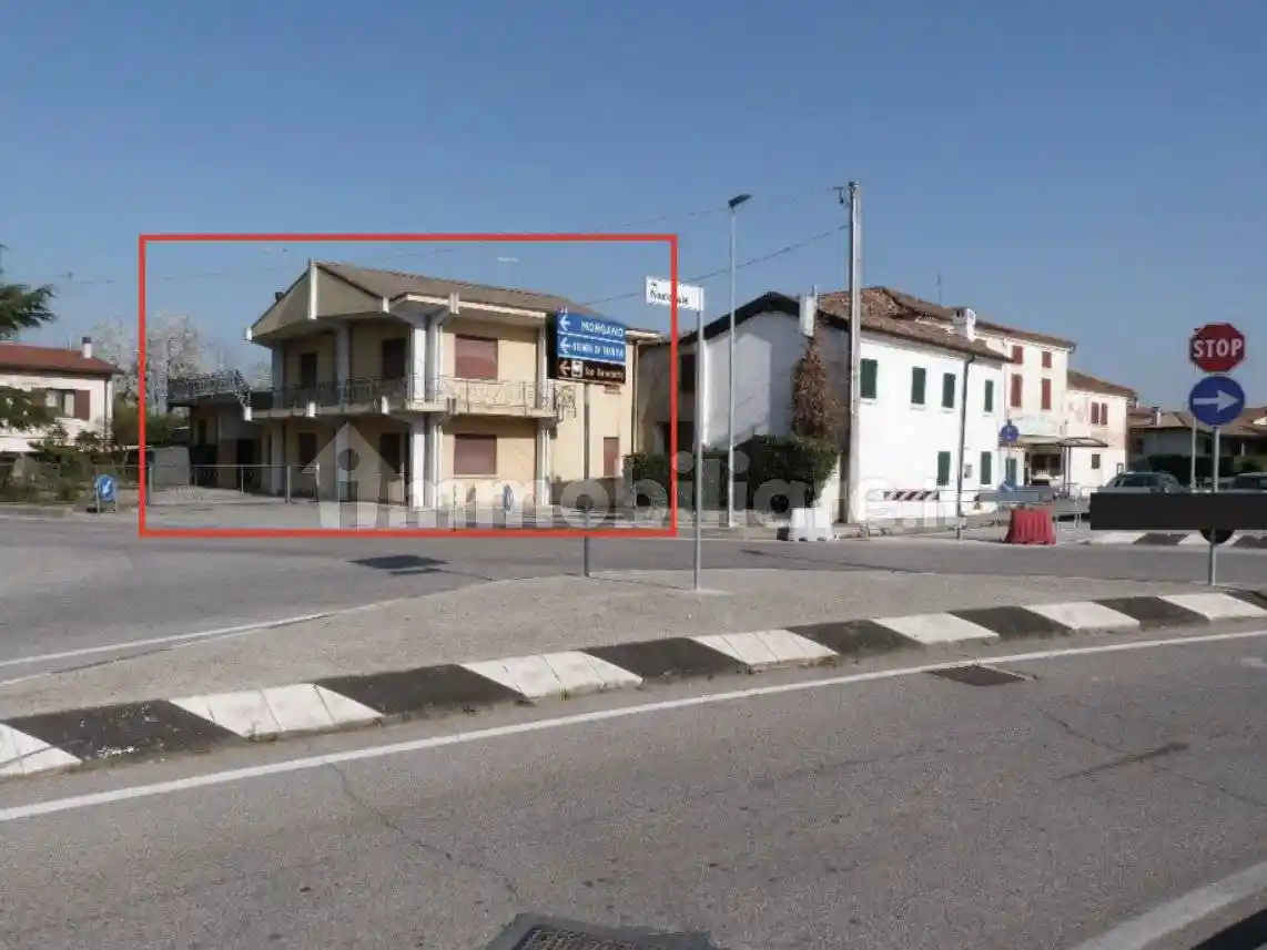 Appartamento in vendita a Paese