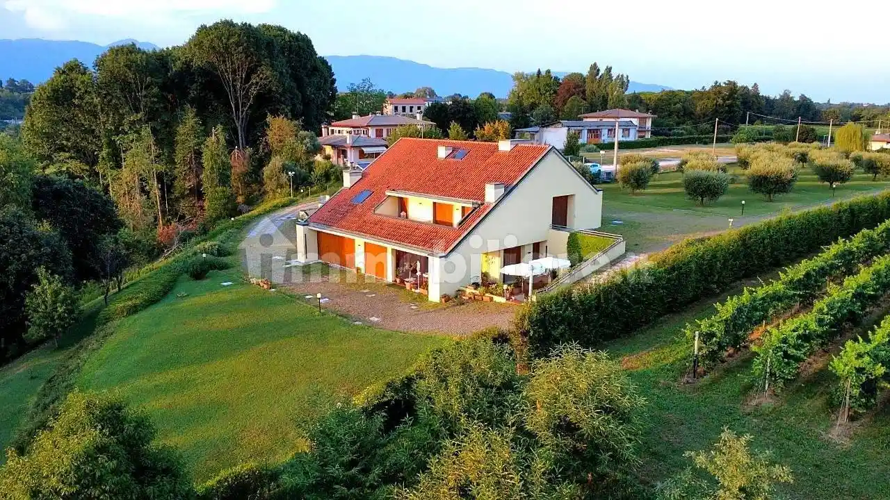 Villa in vendita a San Pietro di Feletto