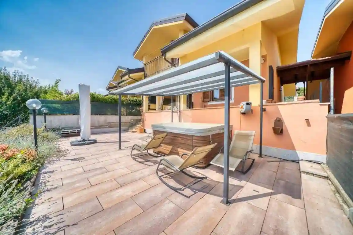 Villa - foto 2