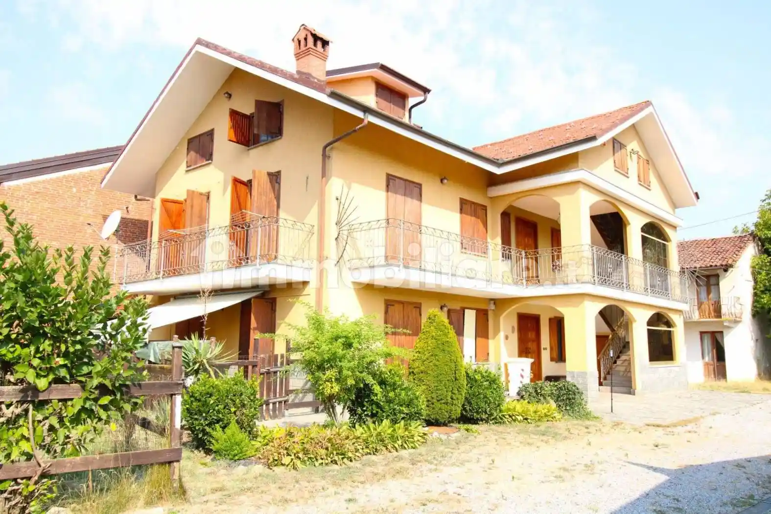 Villa in vendita a Santo Stefano Roero