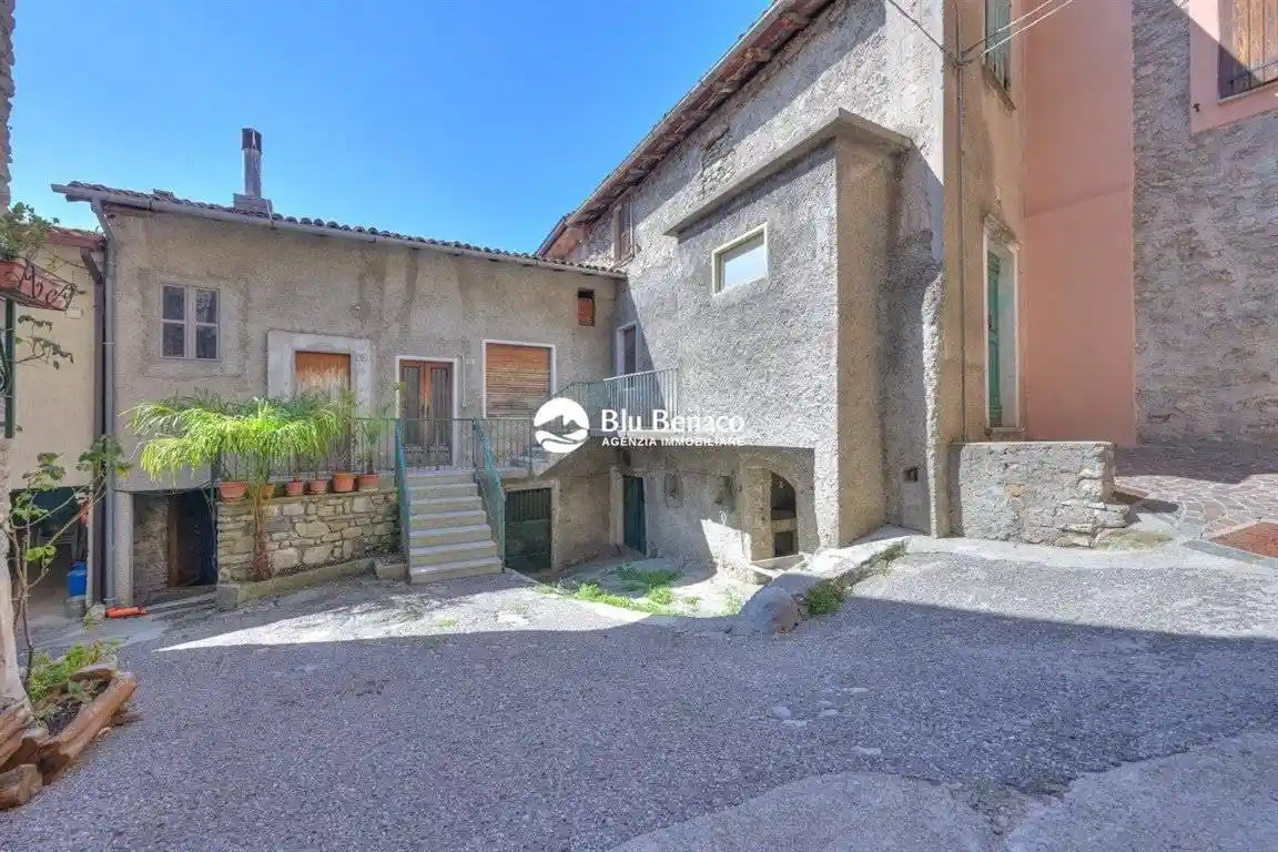 Casa indipendente in vendita a Tignale