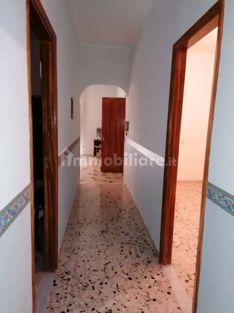 Appartamento in vendita a Sciara