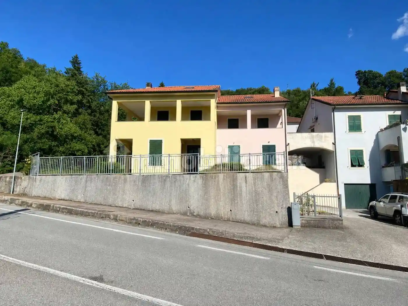 Casa indipendente in vendita a Varese Ligure