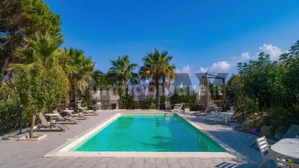 Villa in vendita a Valderice