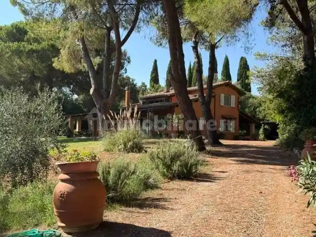 Villa in vendita a Magliano in Toscana
