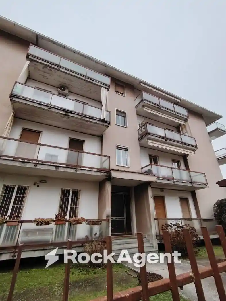Appartamento in vendita a Pavia