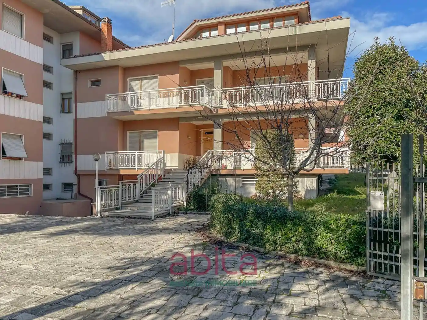 Palazzo - Edificio in vendita a Castel di Lama