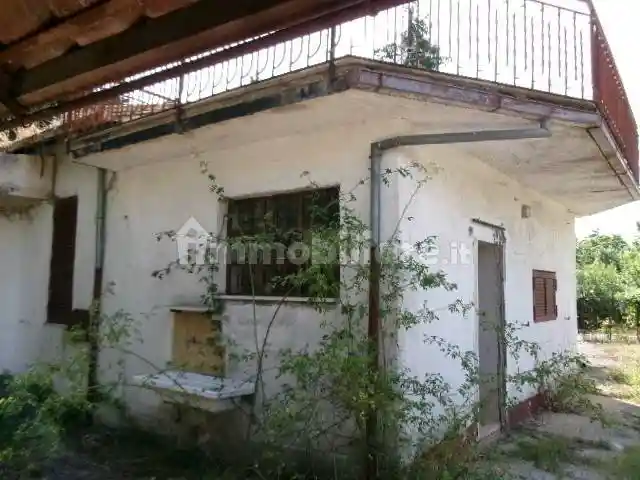 Casa indipendente in vendita a Scurcola Marsicana