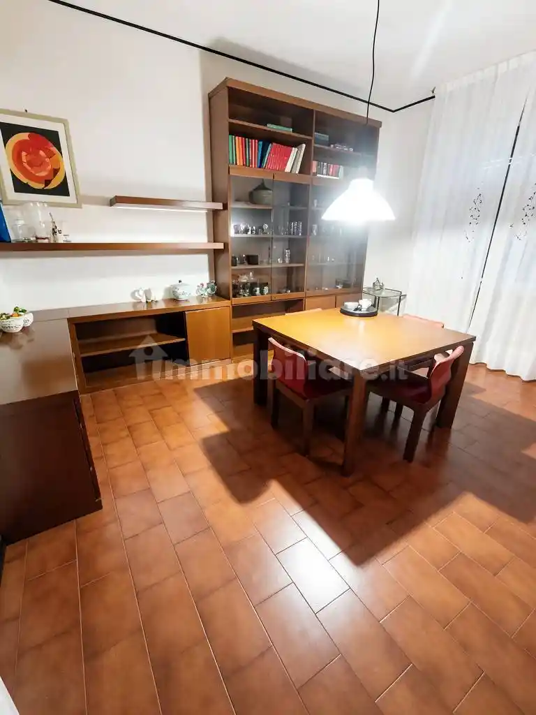 Appartamento in affitto a Carrara