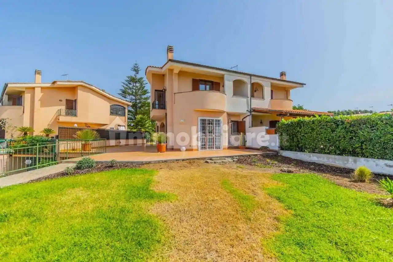 Villa in vendita a Santa Marinella