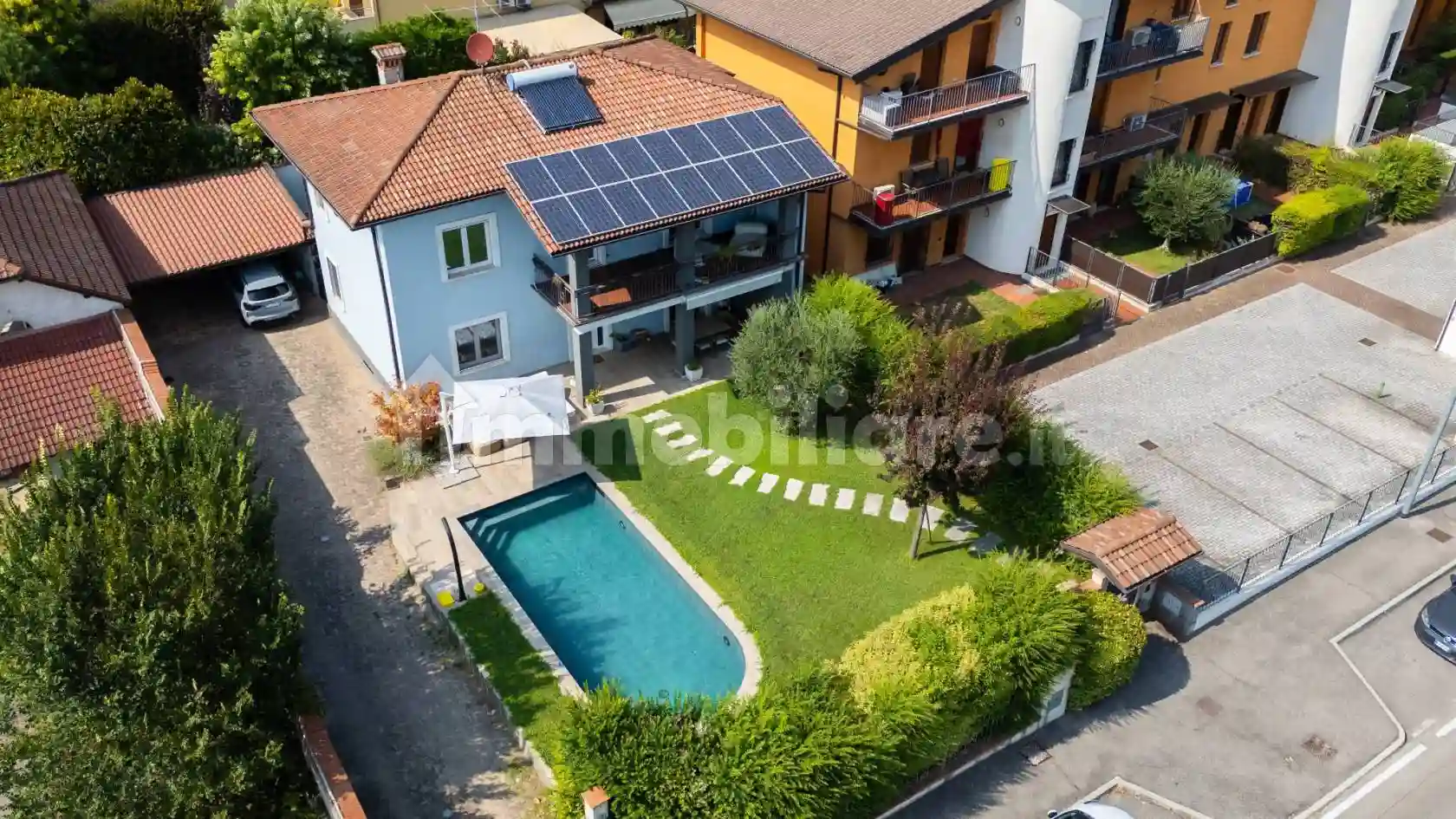 Villa - foto 2