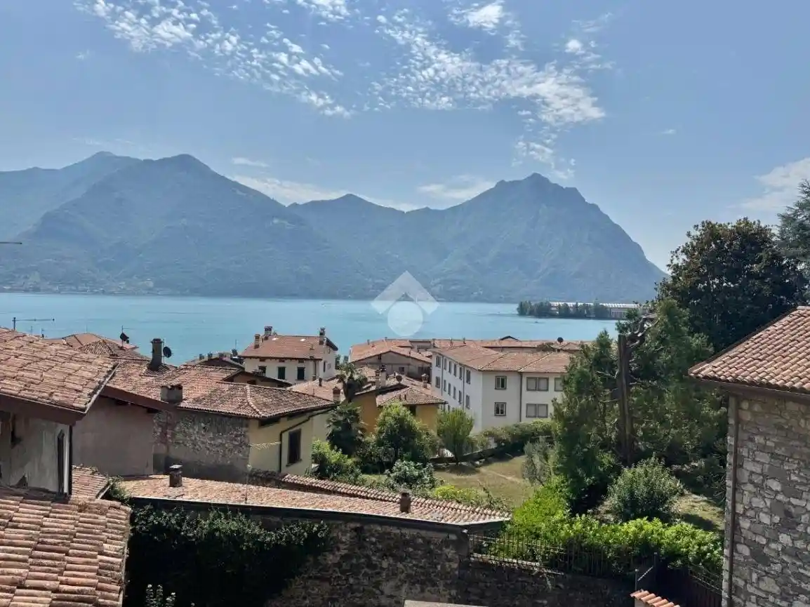 Appartamento in affitto a Lovere