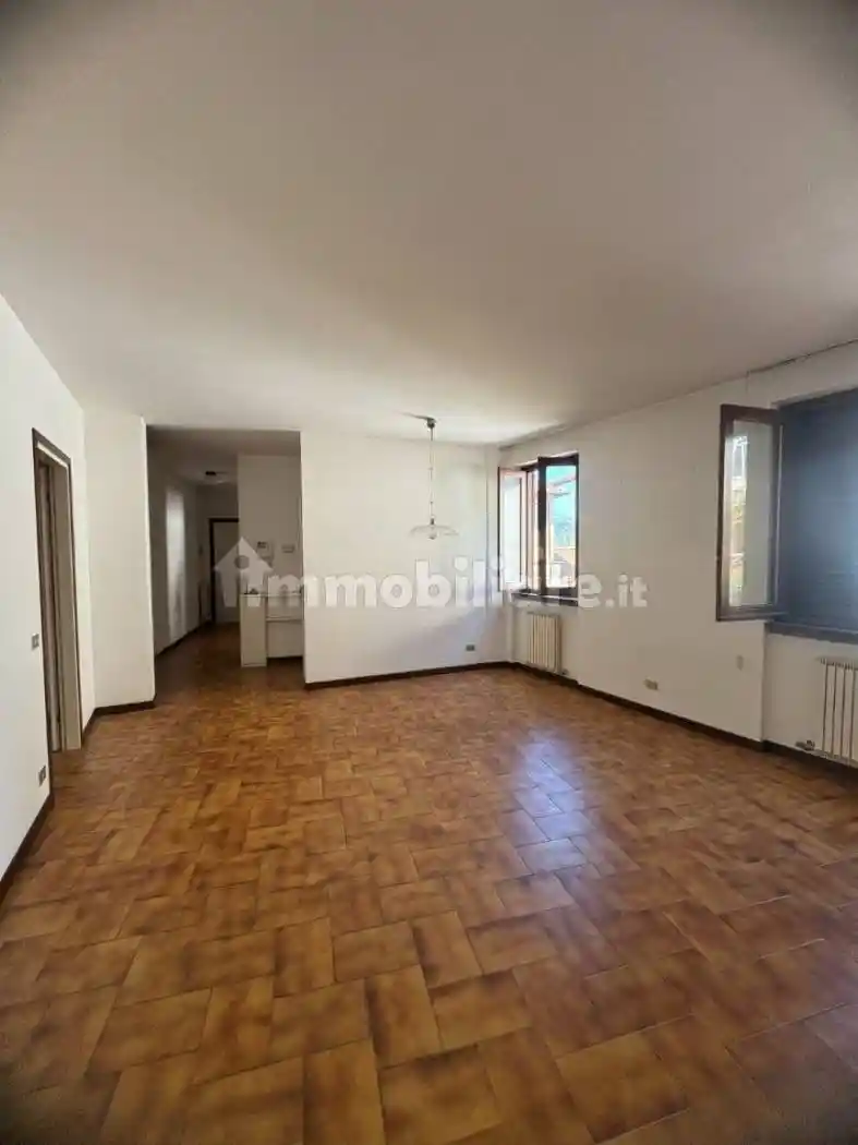 Appartamento in vendita a Gemonio