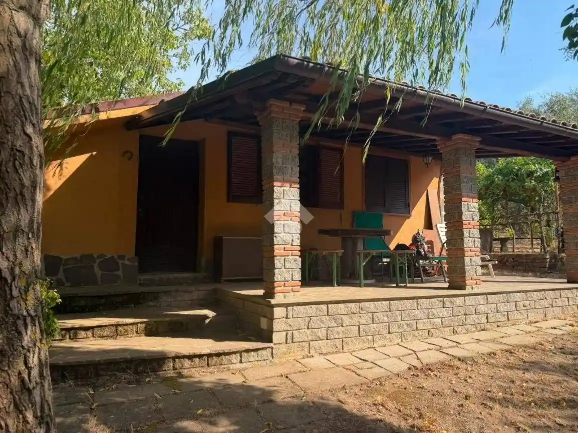 Casa indipendente in vendita a Soriano nel Cimino