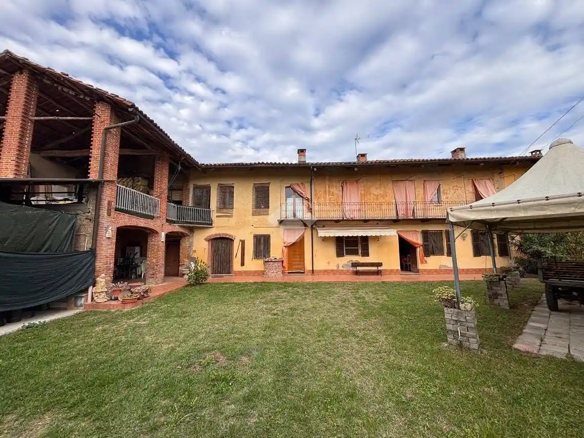 Casa indipendente in vendita a Aramengo