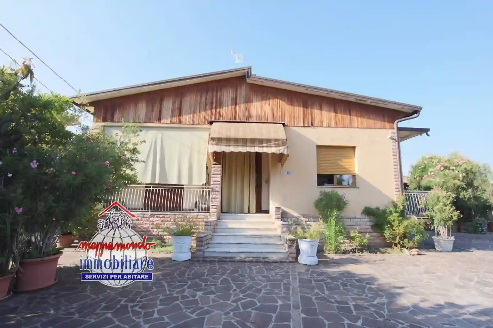Villa - foto 2