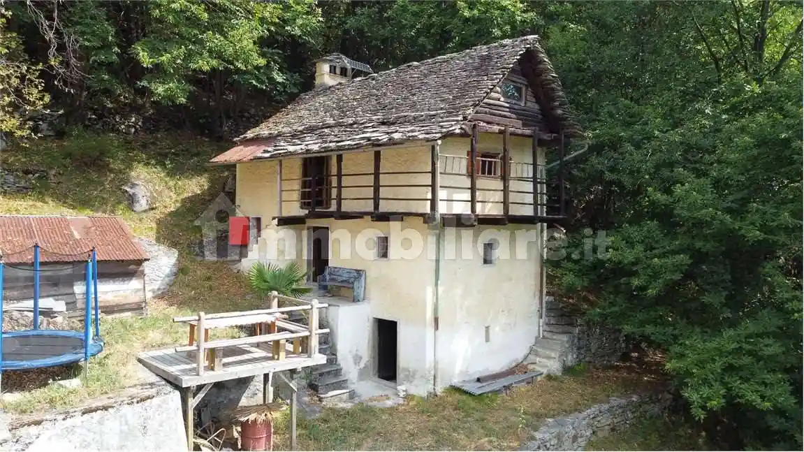 Casa indipendente in vendita a Varzo