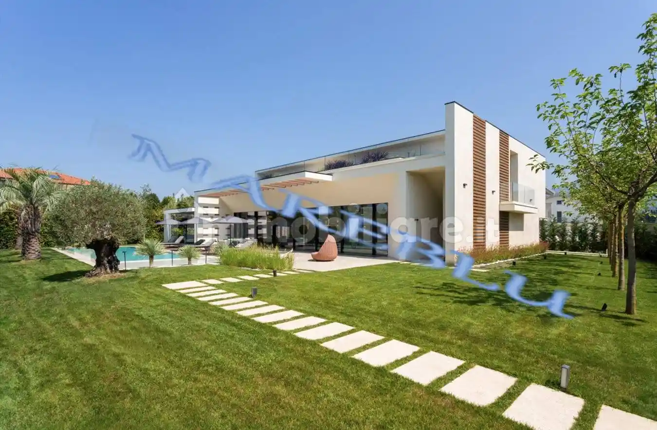 Villa in vendita a Forte dei Marmi