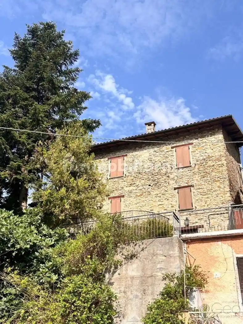 Casa indipendente in vendita a Pornassio