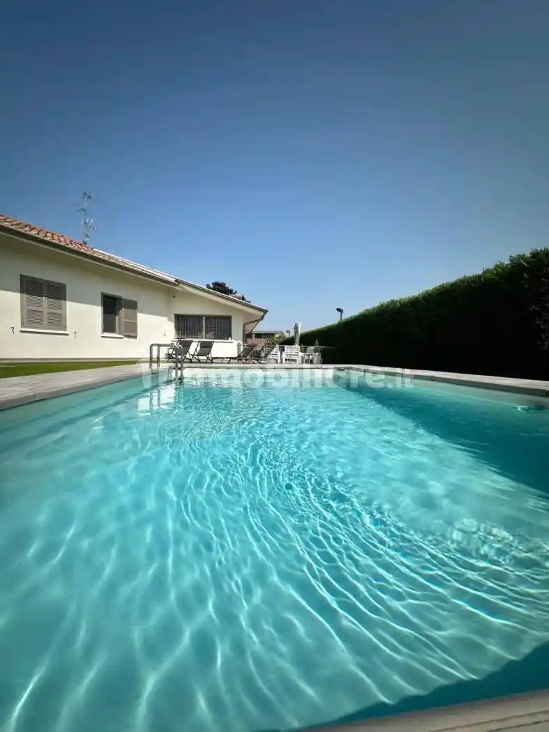 Villa in vendita a Castenedolo