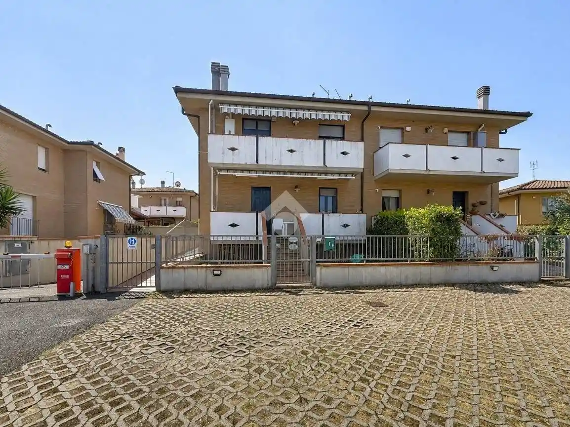 Villetta a schiera in vendita a Collesalvetti