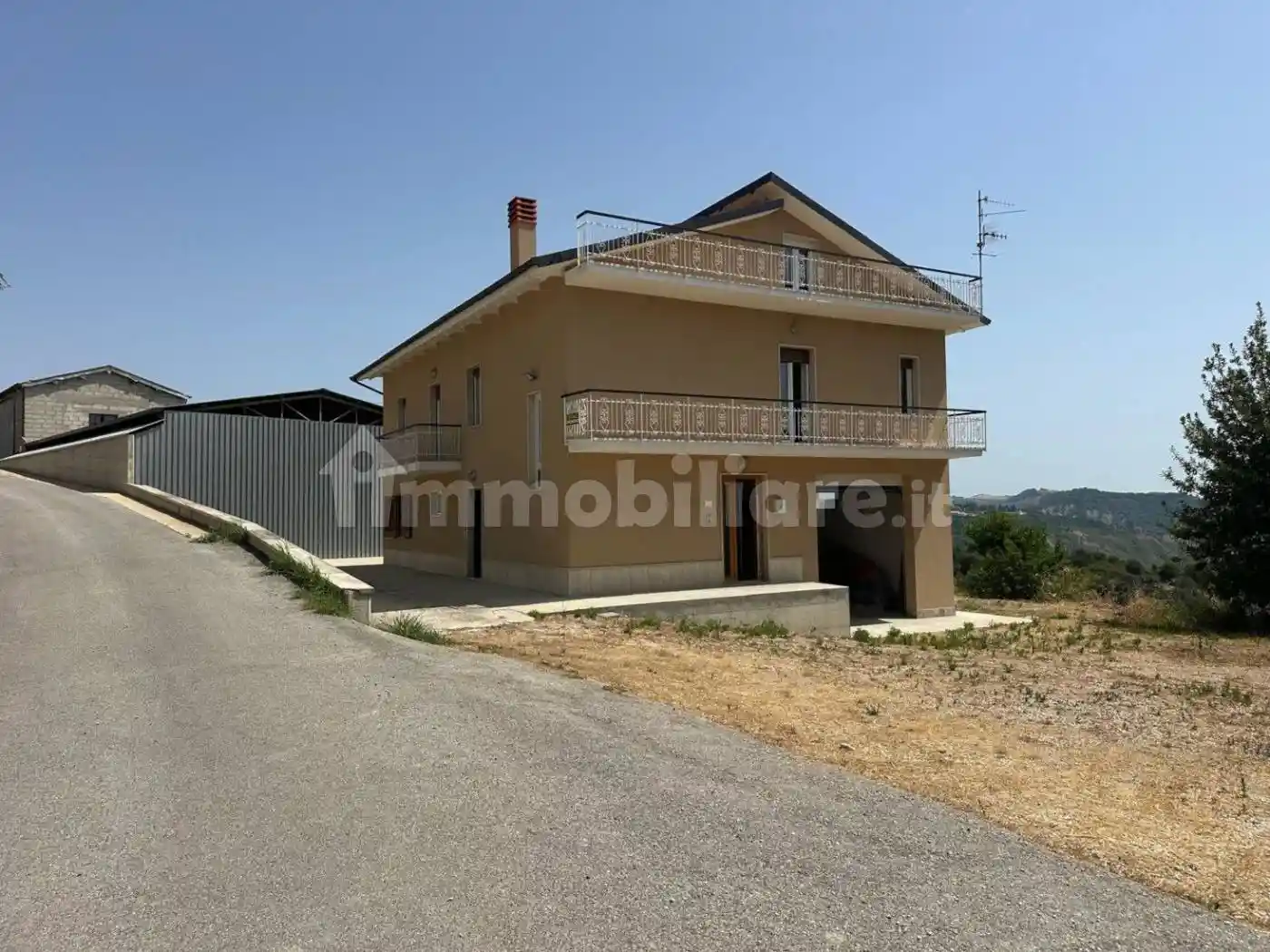 Villa in vendita a Castiglione Messer Raimondo