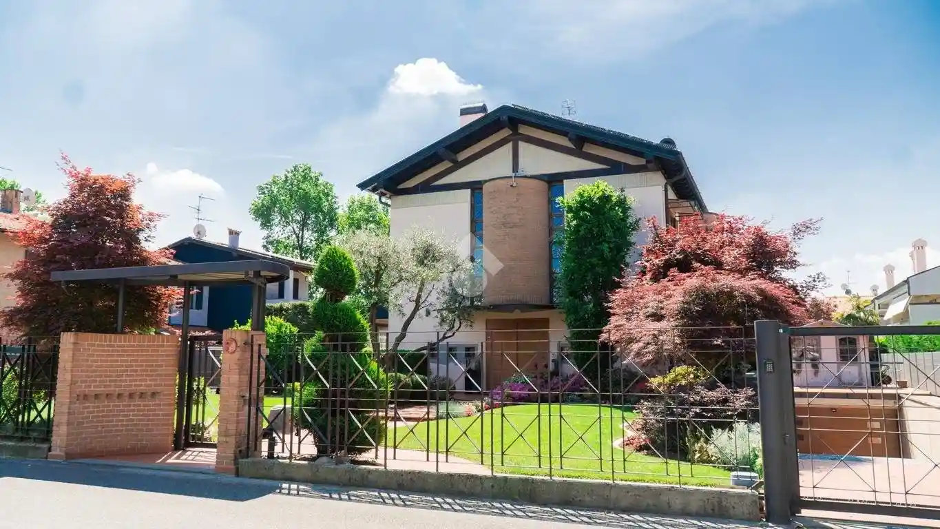Villa in vendita a Canonica d'Adda