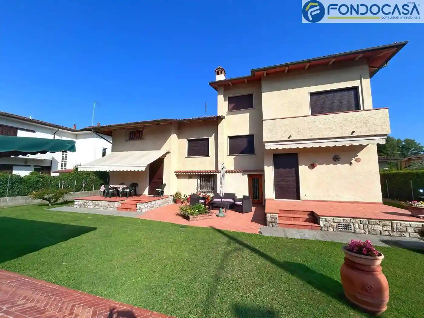 Villa - foto 2