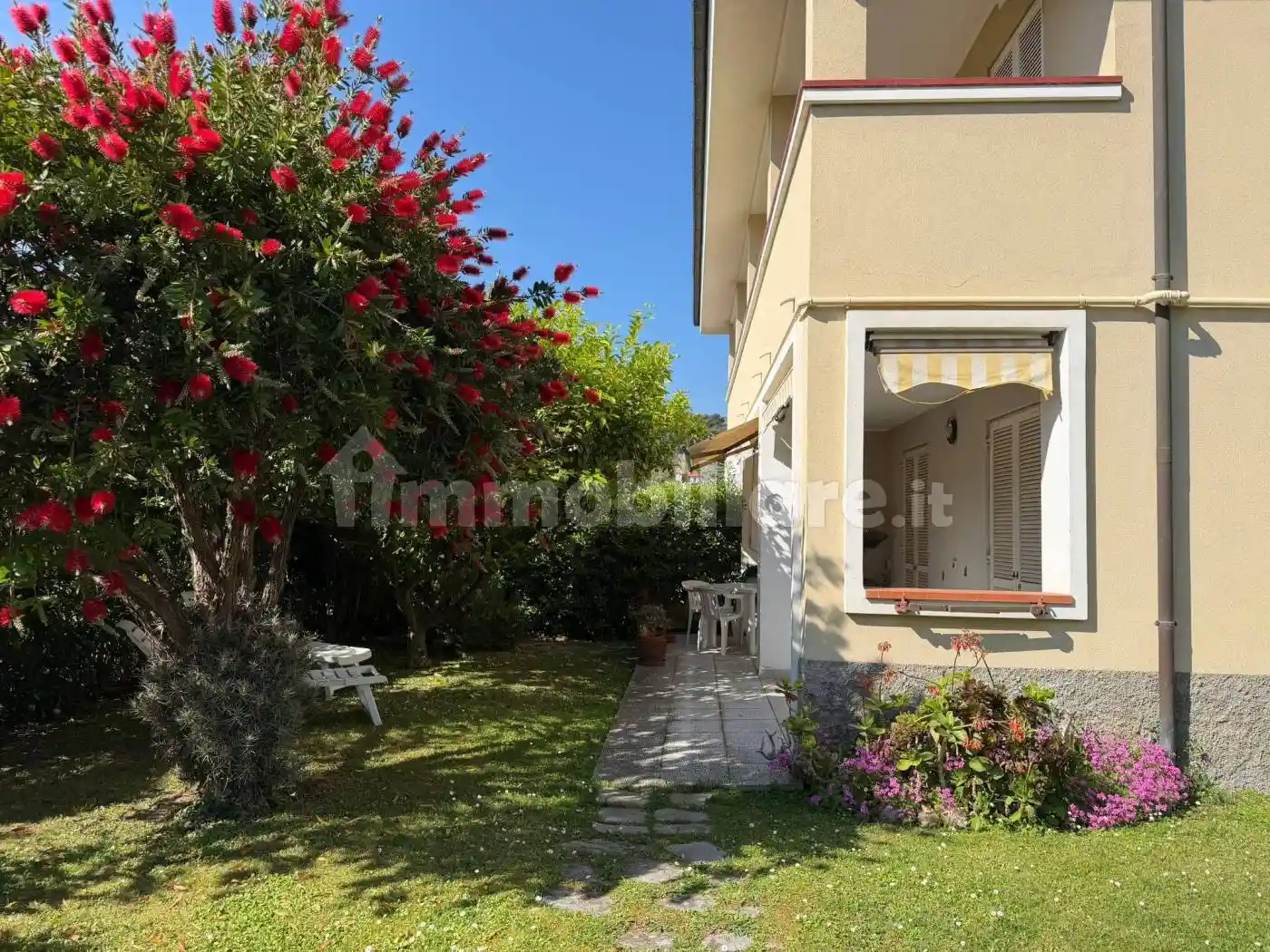 Appartamento in vendita a Diano Castello