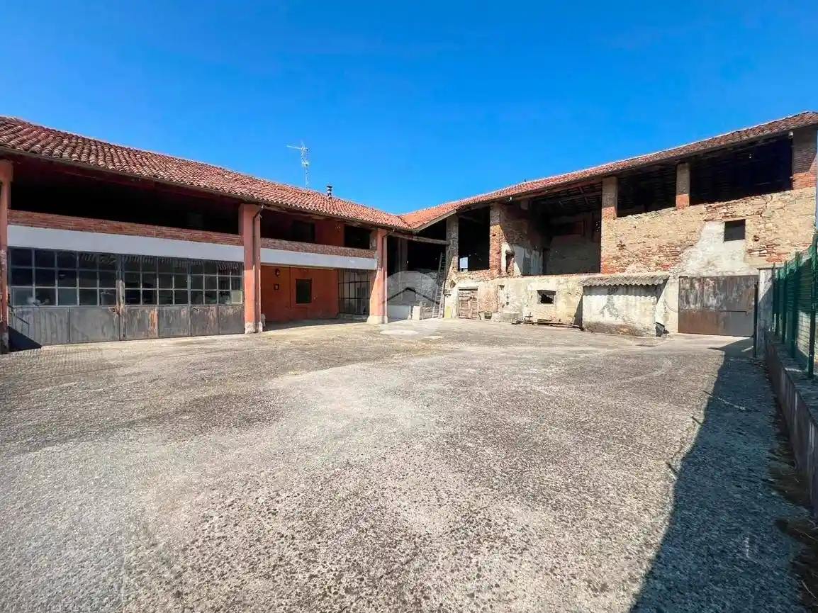 Rustico - Casale in vendita a Castrezzato