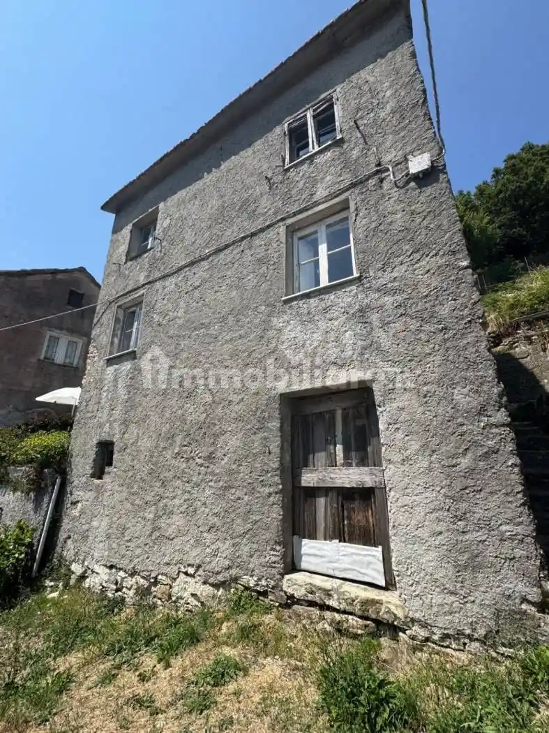 Villa in vendita a Montoggio