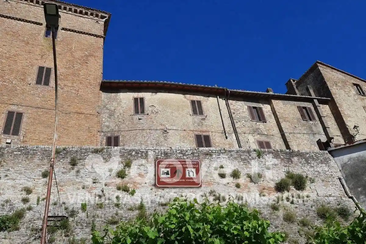 Palazzo - Edificio in vendita a Fabro
