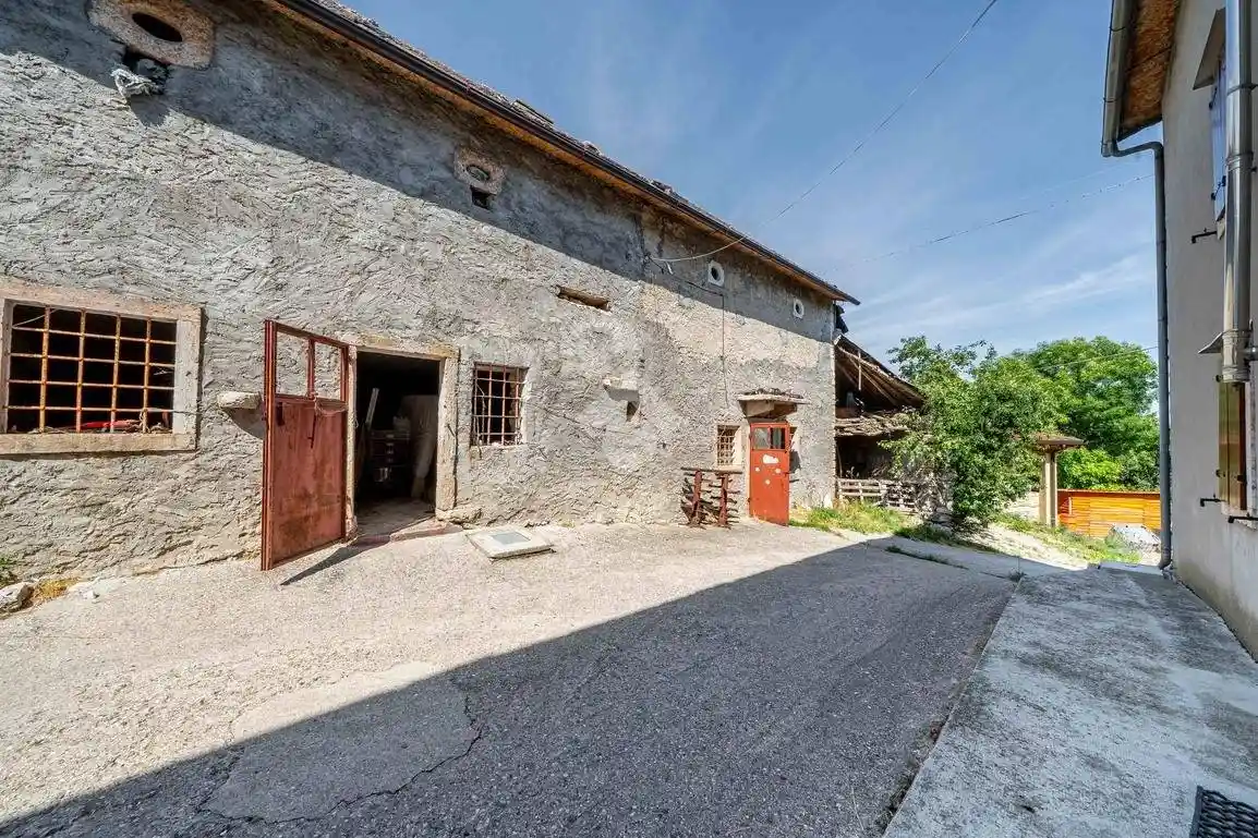 Rustico - Casale in vendita a Velo Veronese