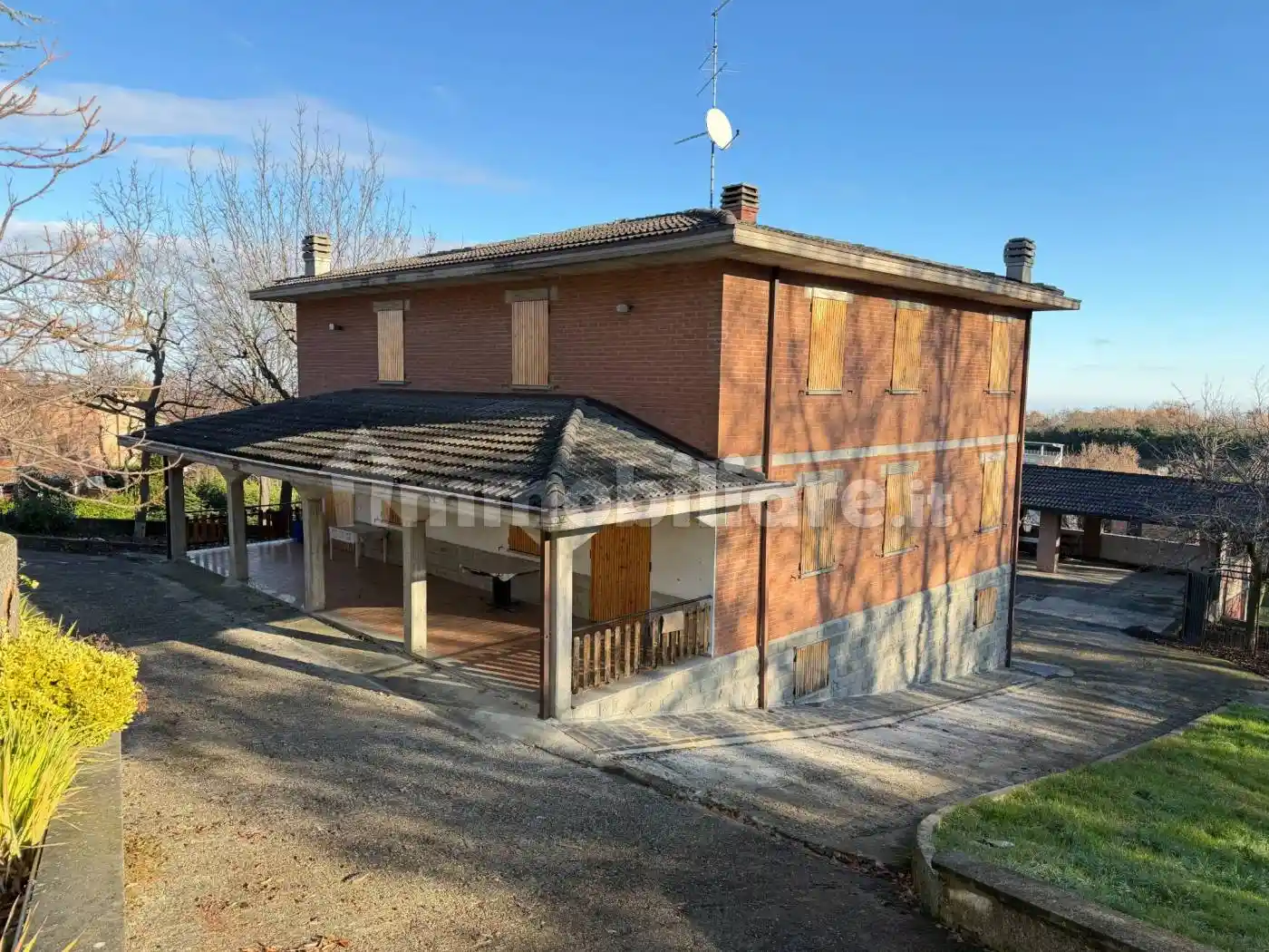Villa in vendita a Serramazzoni