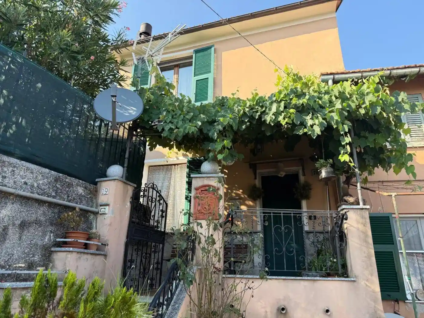 Casa indipendente in vendita a Genova