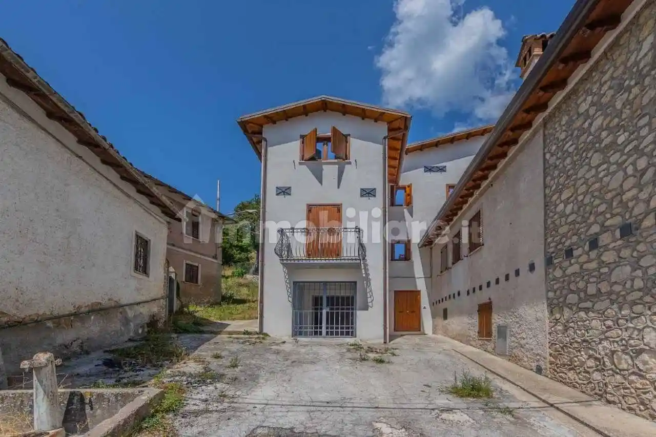 Casa indipendente in vendita a Leonessa