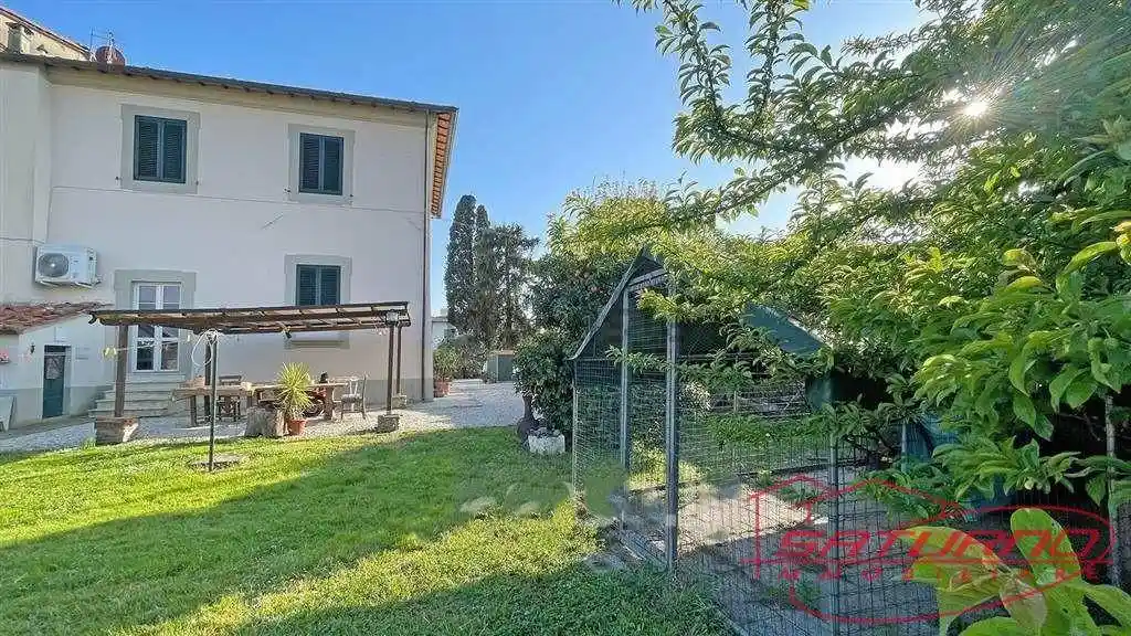 Villetta a schiera in vendita a Lucca