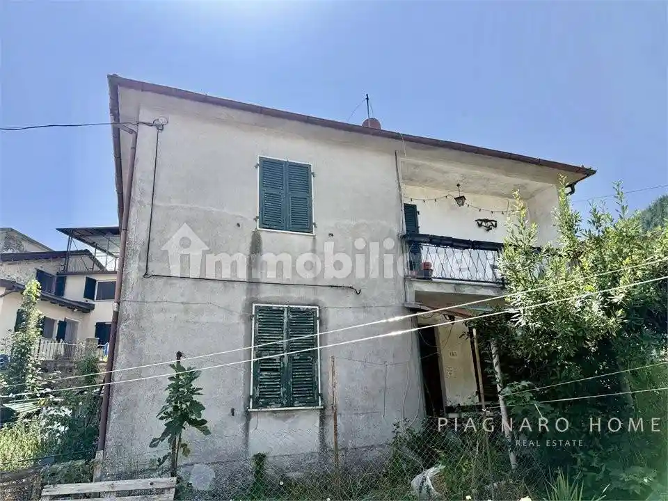 Appartamento in vendita a Zeri
