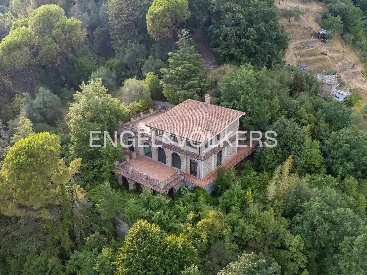 Villa in vendita a Olevano Romano