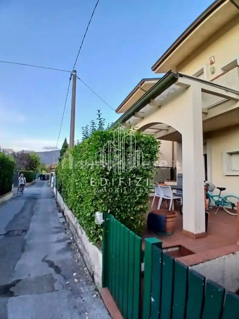 Villetta a schiera in vendita a Massa
