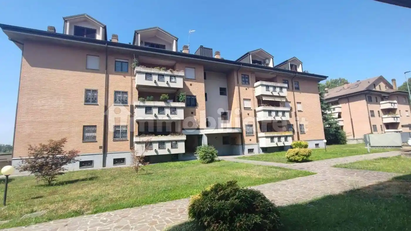 Appartamento in vendita a Locate di Triulzi
