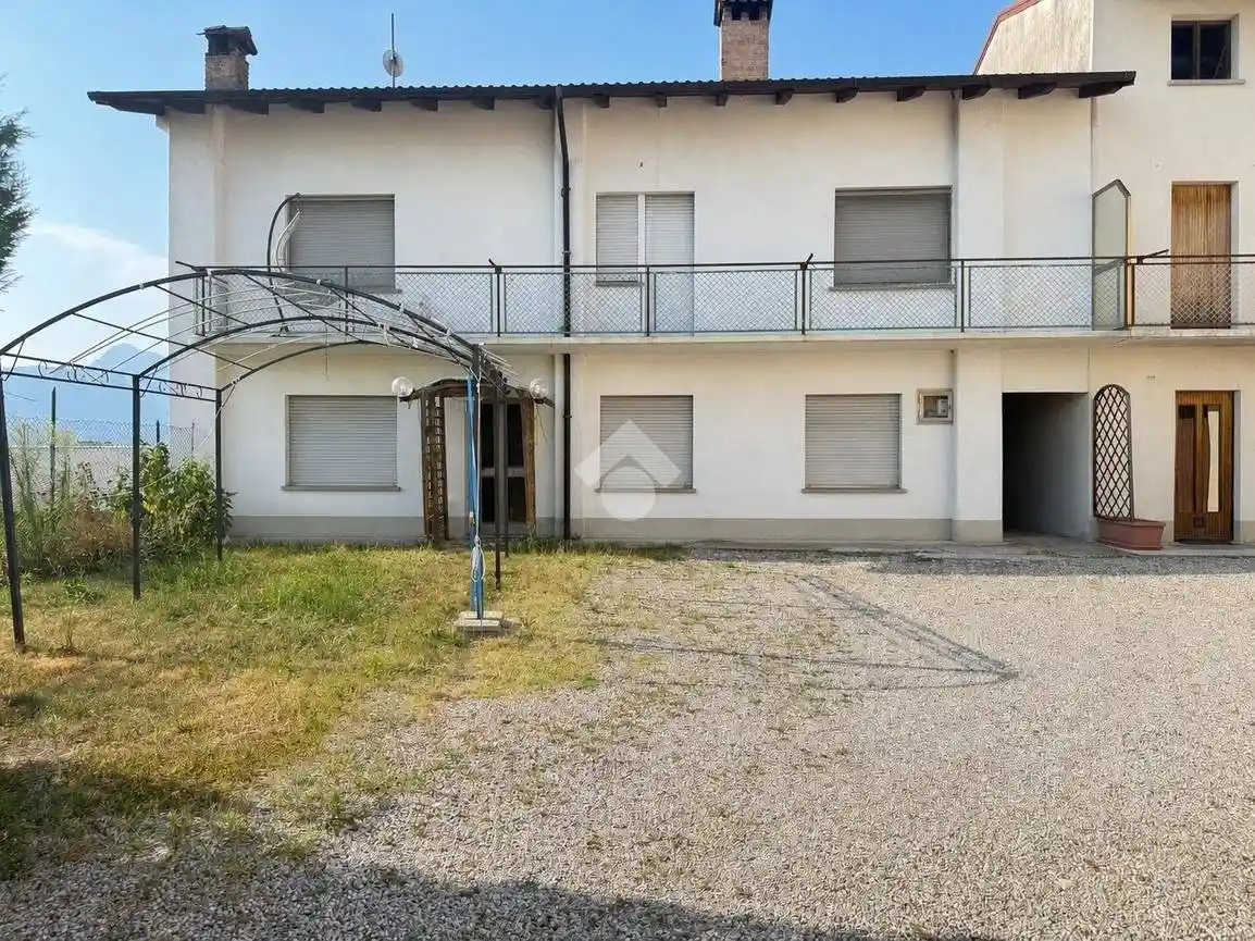 Rustico - Casale in vendita a Buja
