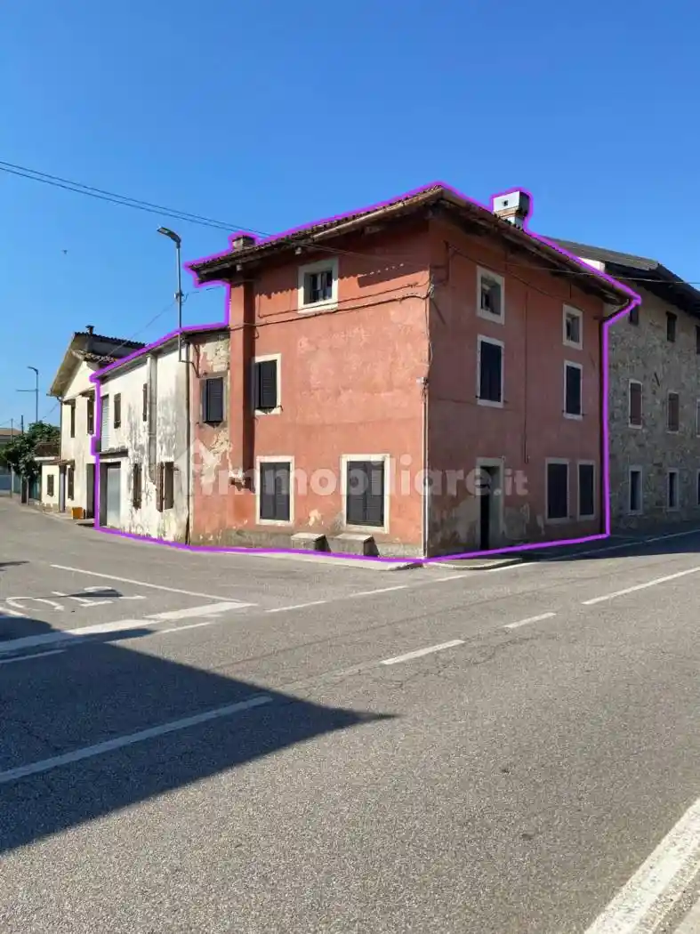Casa indipendente in vendita a Corno di Rosazzo