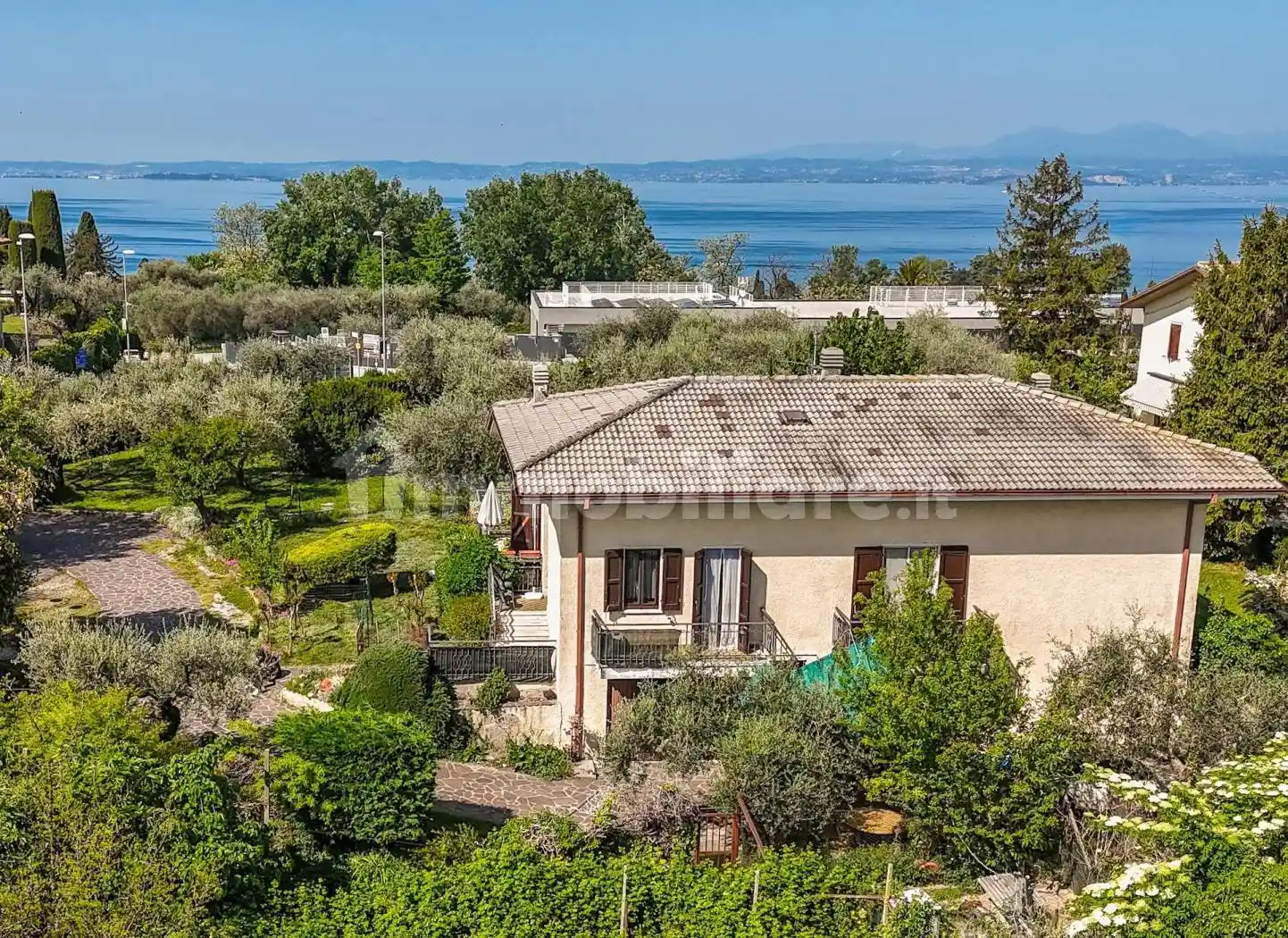 Villa in vendita a Bardolino